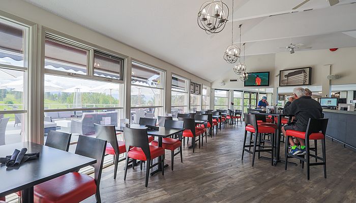 Clubhouse Dining and Lounge